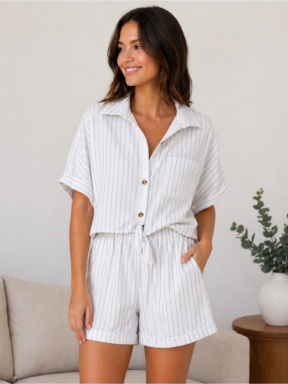 Cider Womens Pin Stripe White Collared Short Set,  Pockets, Size XL